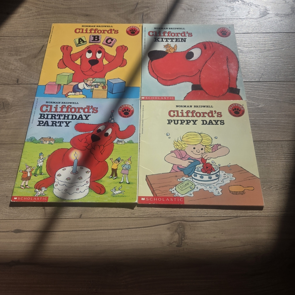 Vintage 80s Clifford big red dog 2 book summer reading set ages 3-6 r.l 2
